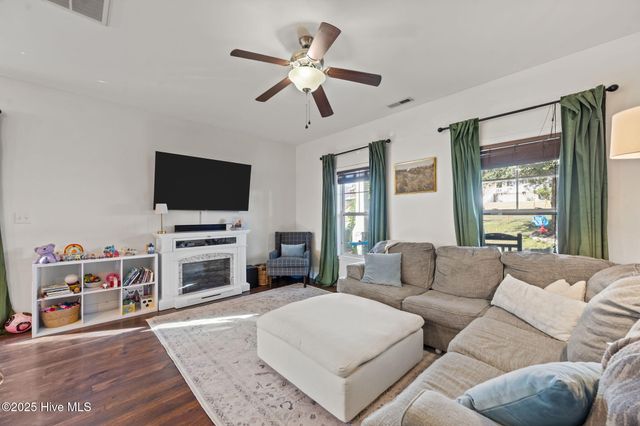 321 Jasmine Lane, Jacksonville, NC 28546