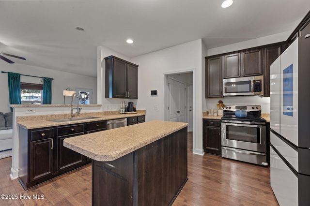 321 Jasmine Lane, Jacksonville, NC 28546