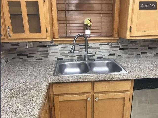 210 Nettletree Street, Arlington, TX 76018