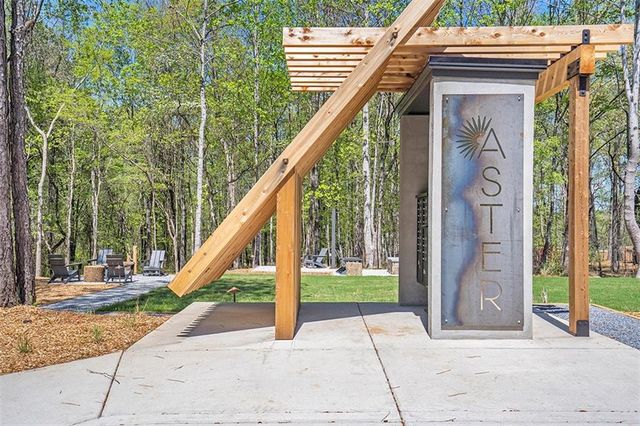 130 Cedarwood Lane, Roswell, GA 30075