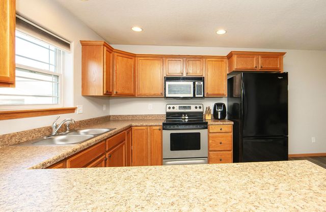 3410 Governor Court, Waterloo, IA 50702