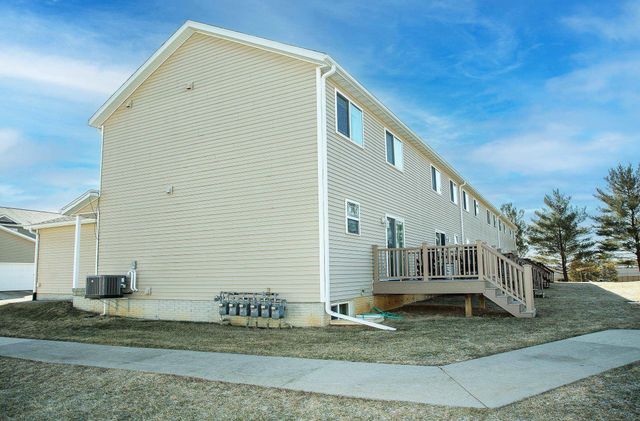 3410 Governor Court, Waterloo, IA 50702