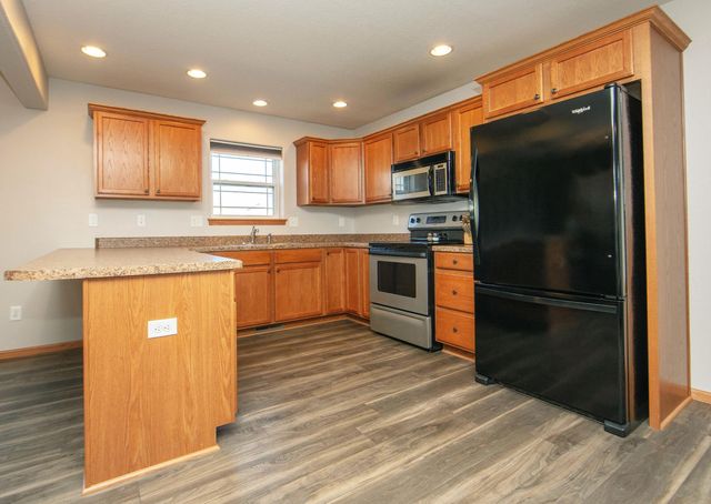 3410 Governor Court, Waterloo, IA 50702