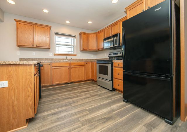 3410 Governor Court, Waterloo, IA 50702