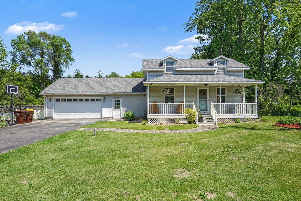 1721 Indian Lakes Road Nw, Sparta Twp, MI 49330