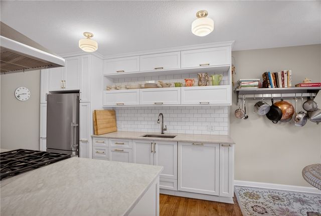 156 Shadow Ridge Dr, Harmar, PA 15238