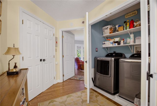 156 Shadow Ridge Dr, Harmar, PA 15238