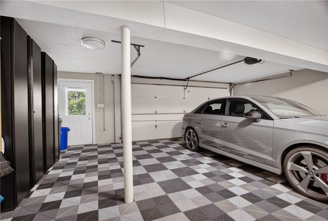 156 Shadow Ridge Dr, Harmar, PA 15238
