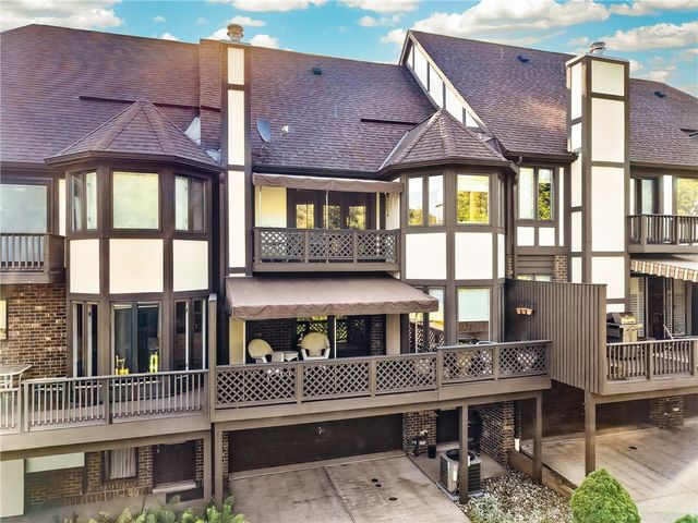 156 Shadow Ridge Dr, Harmar, PA 15238