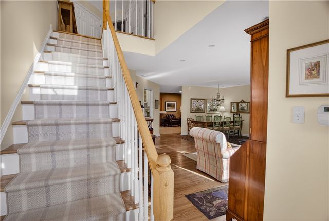 156 Shadow Ridge Dr, Harmar, PA 15238