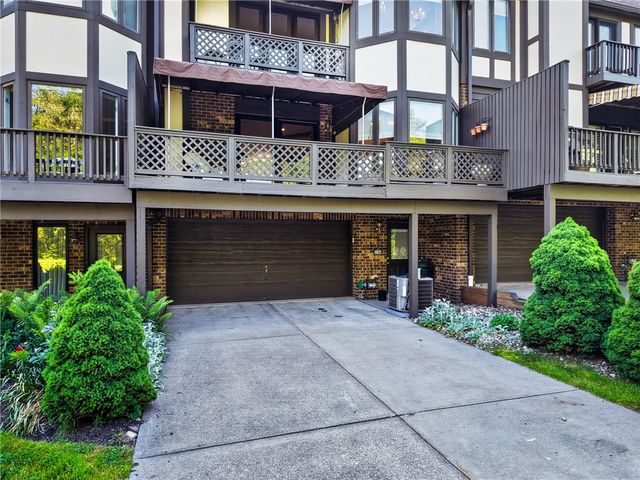 156 Shadow Ridge Dr, Harmar, PA 15238