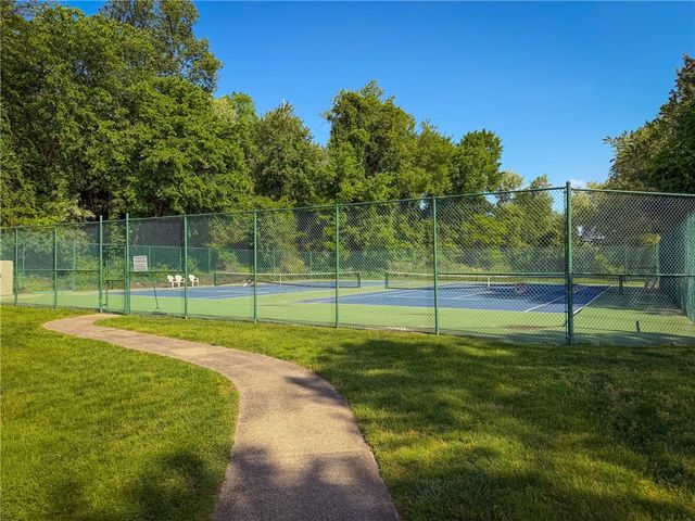 156 Shadow Ridge Dr, Harmar, PA 15238