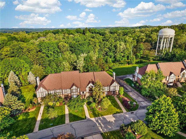 156 Shadow Ridge Dr, Harmar, PA 15238