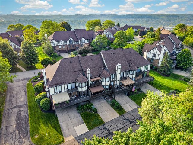 156 Shadow Ridge Dr, Harmar, PA 15238