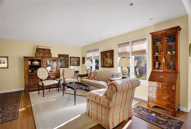 156 Shadow Ridge Dr, Harmar, PA 15238