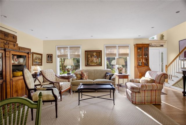 156 Shadow Ridge Dr, Harmar, PA 15238