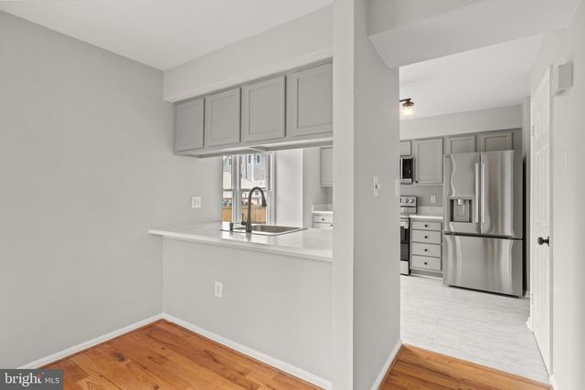 8405 HOLLIS LN, Vienna, VA 22182
