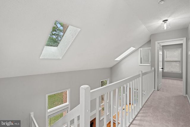 8405 HOLLIS LN, Vienna, VA 22182