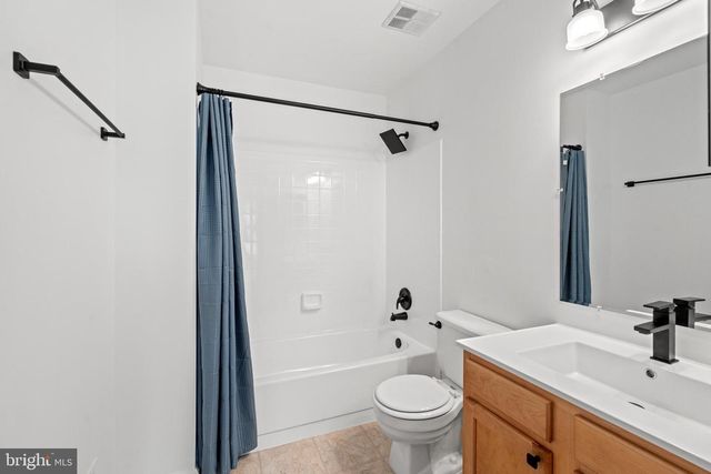 8405 HOLLIS LN, Vienna, VA 22182