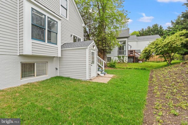 8405 HOLLIS LN, Vienna, VA 22182