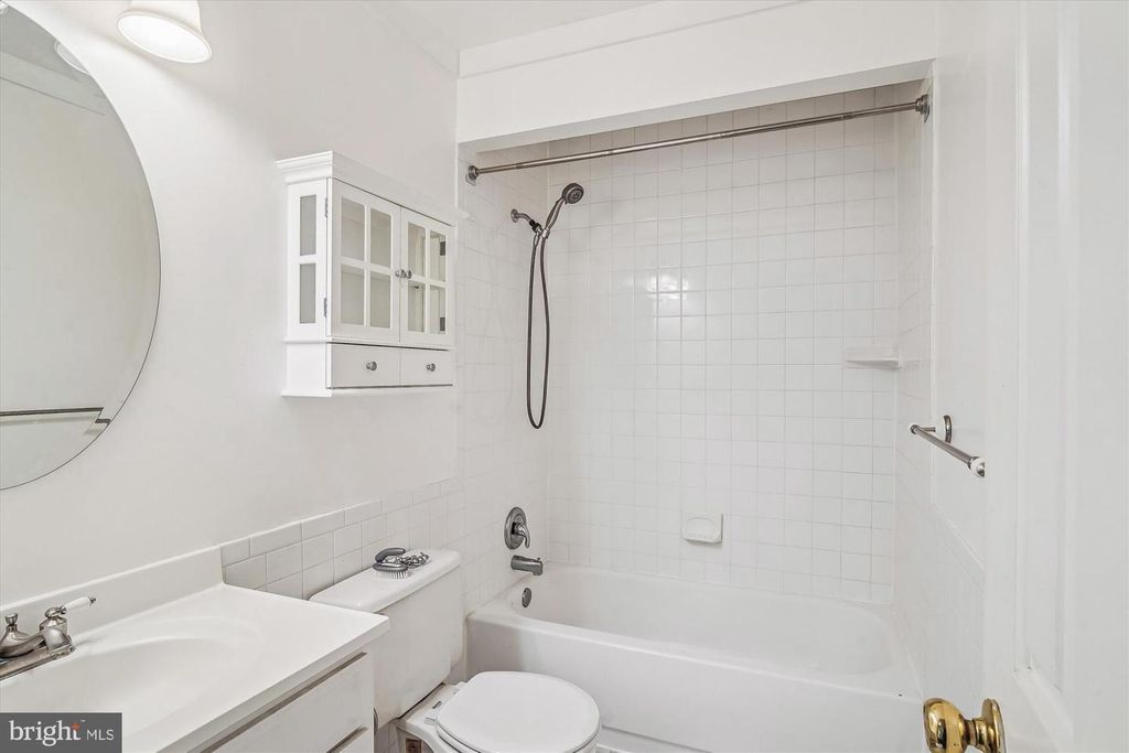 20633 HIGHLAND HALL DR, Gaithersburg, MD 20886