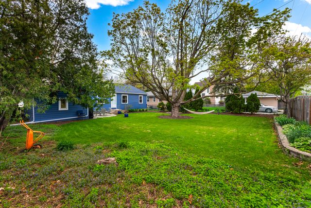826 N Main Street, Naperville, IL 60563