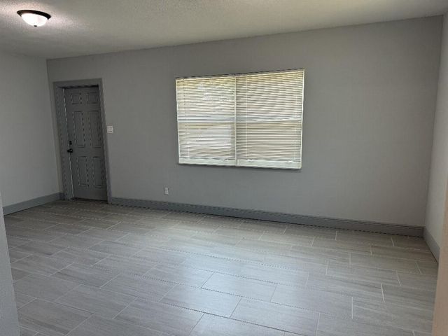 2404 Florida Ave, Fort Pierce, FL 34950
