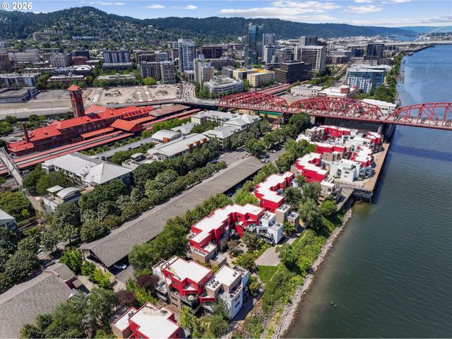 840 Nw NAITO Pkwy H12, Portland, OR 97209