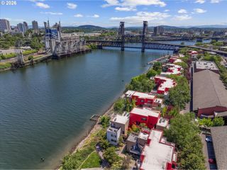 840 Nw NAITO Pkwy H12, Portland, OR 97209