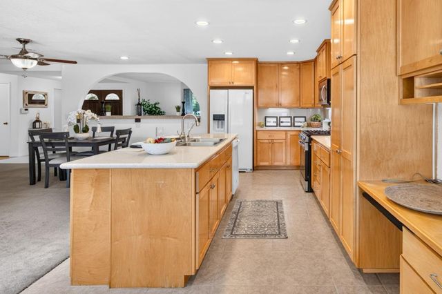 8358 Foxfire Dr, Orangevale, CA 95662