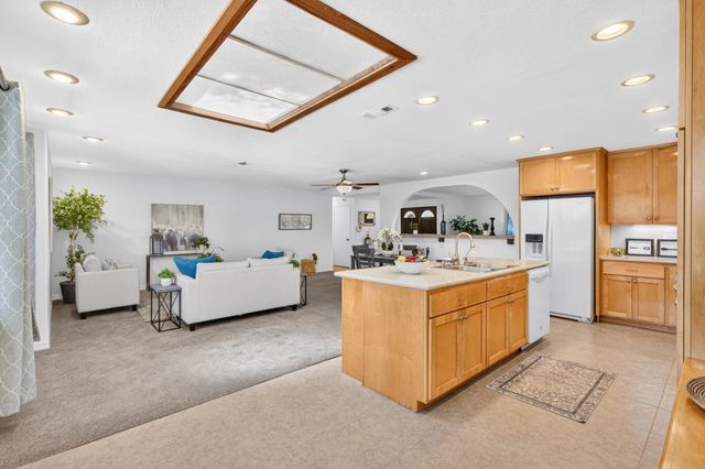 8358 Foxfire Dr, Orangevale, CA 95662
