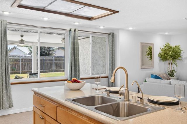 8358 Foxfire Dr, Orangevale, CA 95662