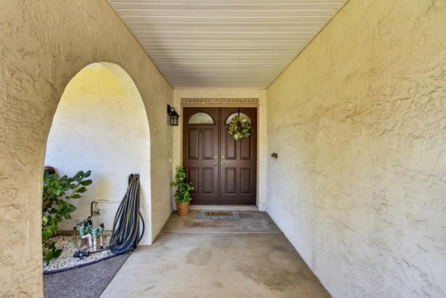 8358 Foxfire Dr, Orangevale, CA 95662