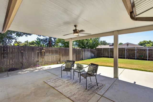 8358 Foxfire Dr, Orangevale, CA 95662