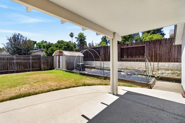 8358 Foxfire Dr, Orangevale, CA 95662