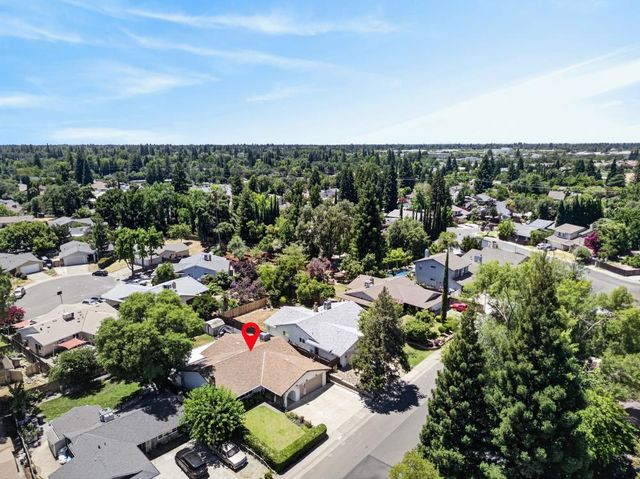 8358 Foxfire Dr, Orangevale, CA 95662