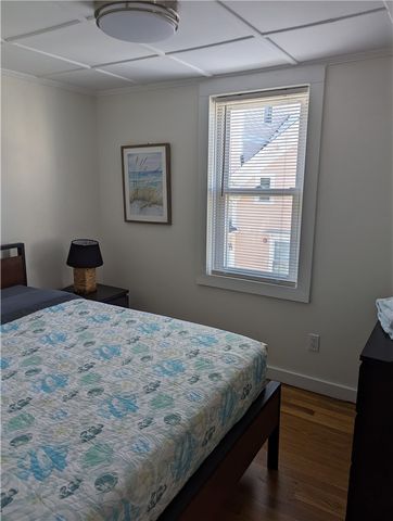 27 Mount Vernon Street 2, Newport, RI 02840