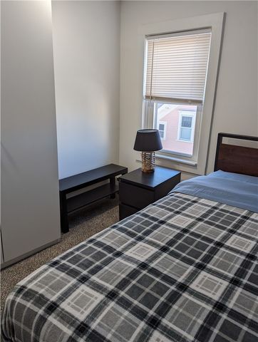 27 Mount Vernon Street 2, Newport, RI 02840