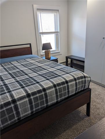 27 Mount Vernon Street 2, Newport, RI 02840