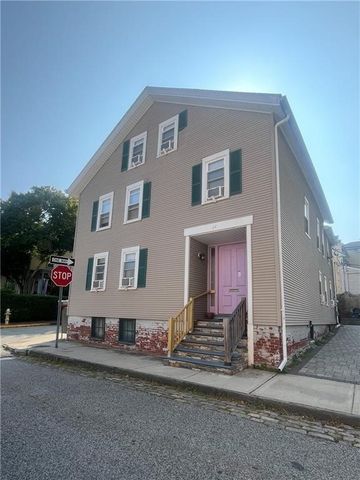 27 Mount Vernon Street 2, Newport, RI 02840