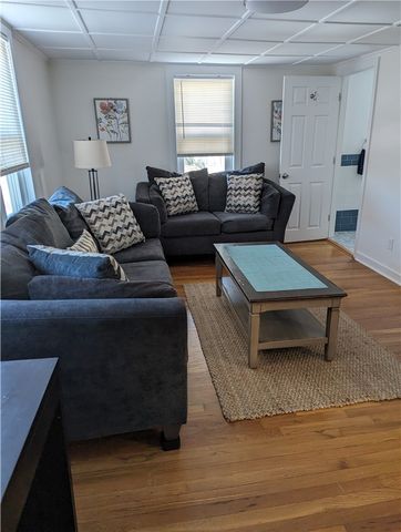 27 Mount Vernon Street 2, Newport, RI 02840