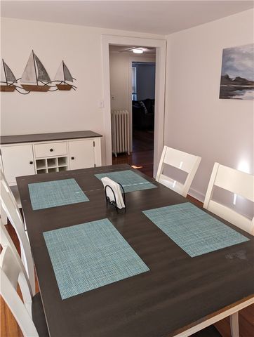 27 Mount Vernon Street 2, Newport, RI 02840