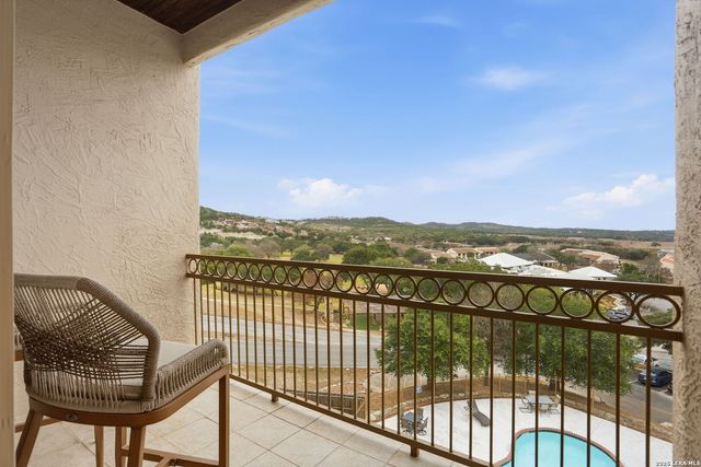 20 Tapatio Dr E Unit 302, Boerne, TX 78006