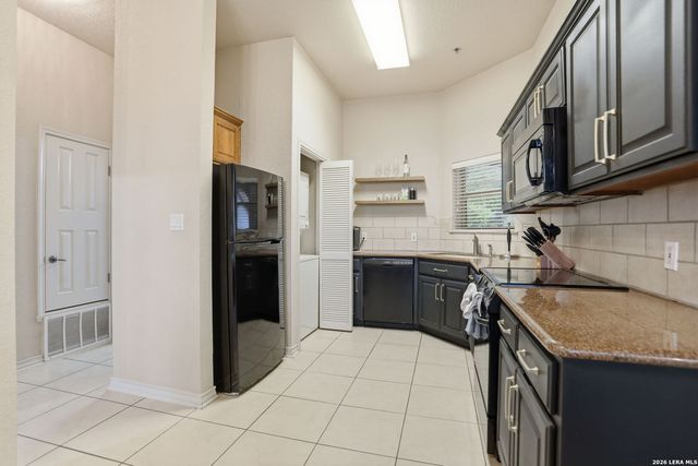 20 Tapatio Dr E Unit 302, Boerne, TX 78006