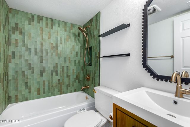 3528 E CORTEZ Street, Phoenix, AZ 85028