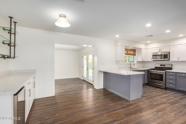 3528 E CORTEZ Street, Phoenix, AZ 85028