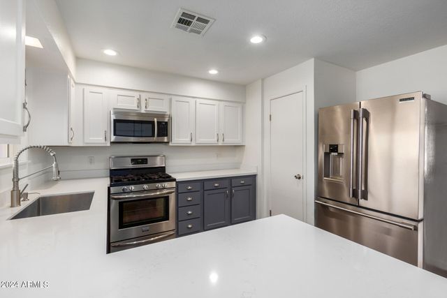 3528 E CORTEZ Street, Phoenix, AZ 85028