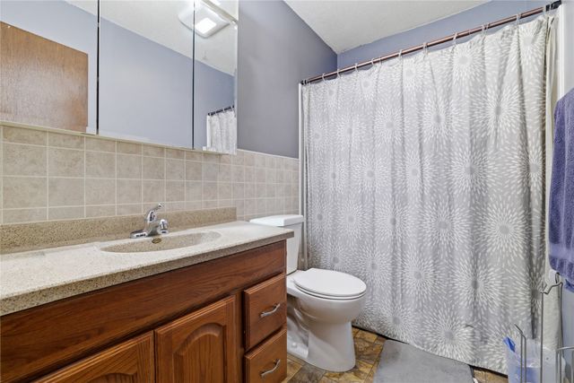 201 E Bell Avenue, Des Moines, IA 50315