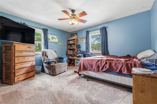 201 E Bell Avenue, Des Moines, IA 50315