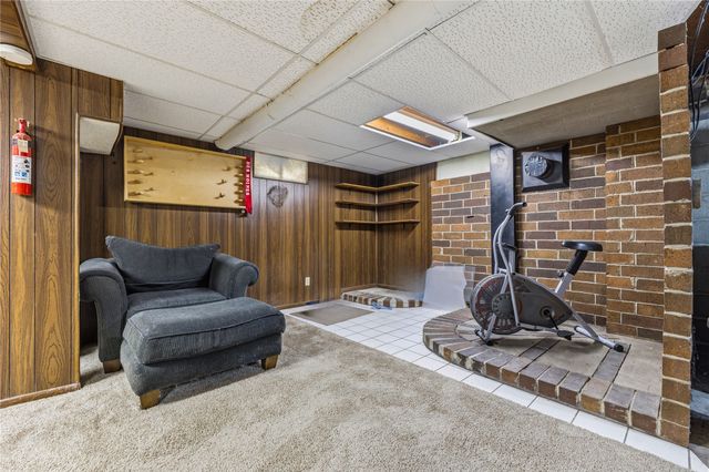 201 E Bell Avenue, Des Moines, IA 50315
